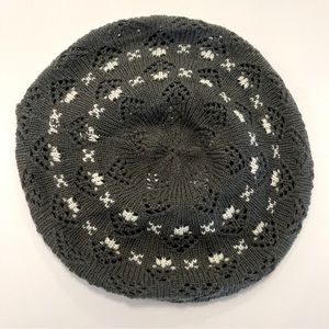 Score ’ French Beret